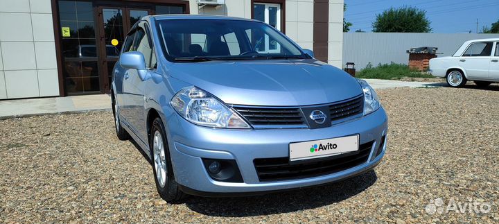 Nissan Tiida 1.6 AT, 2010, 196 000 км