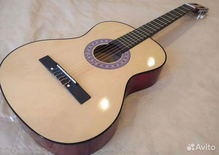 Классическая гитара 7/8 Belucci 38