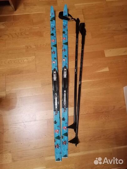 Беговые лыжи 120, палки 90