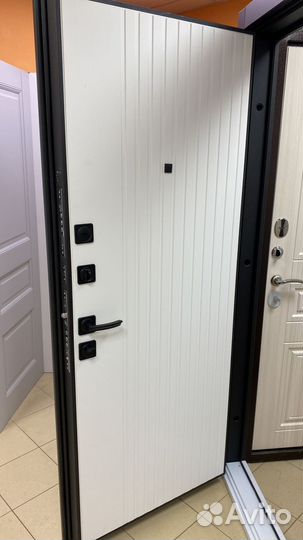 Двери новые