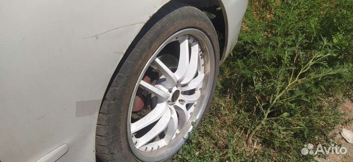 R18 GT Radial Champiro HPY 225/40, PCD 5x114.3 DIA 70