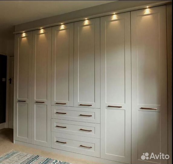 Маленький шкаф для студии