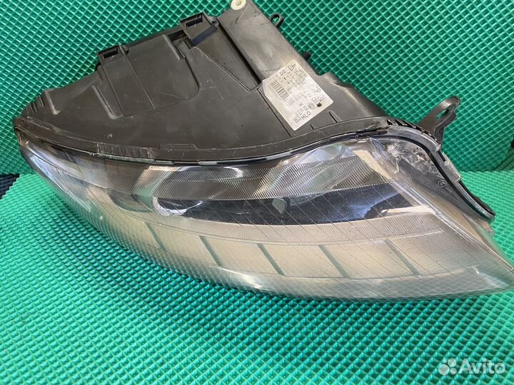 Фара правая Audi A6C6