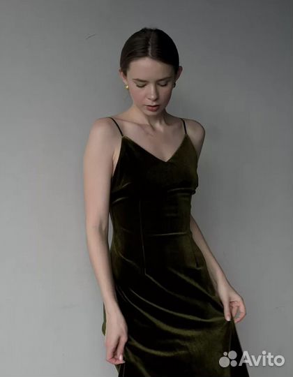 Платье женское вечернее бархатное