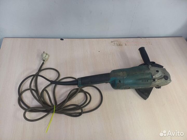 Болгарка ушм Makita Ga9020