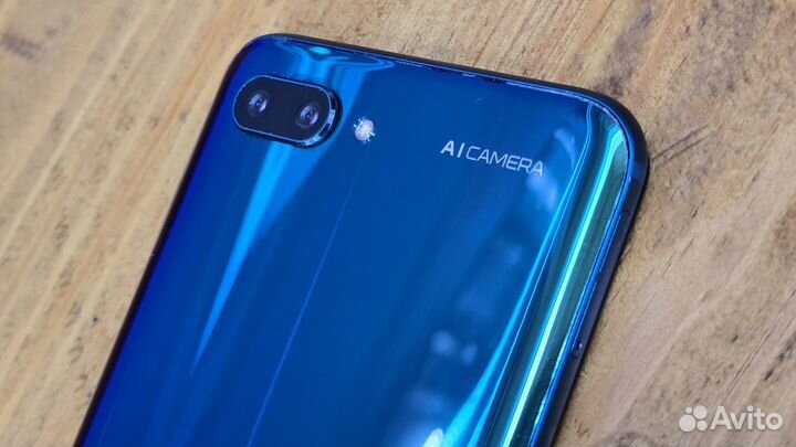 HONOR 10, 4/64 ГБ