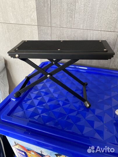 Подставка под ногу гитариста