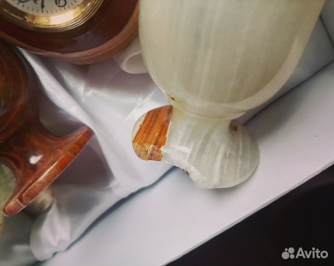 Набор рюмок и часы из оникса