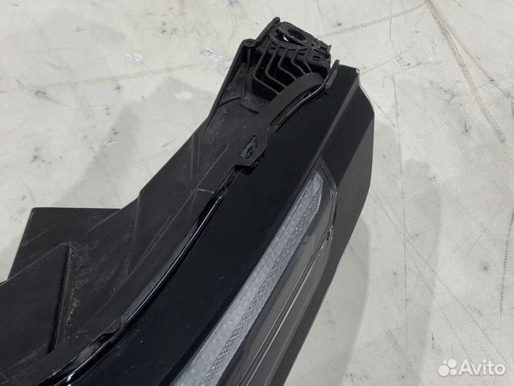 Левая фара Range Rover Velar