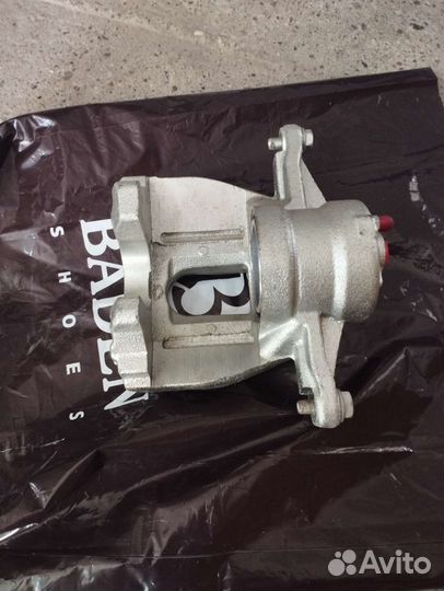 Передний тормозной суппорт тойота авенсис