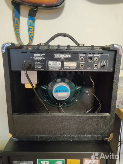 Комбоусилитель Behringer GM110 V-tone