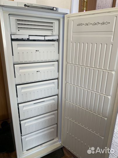 Морозильная камера Indesit SFR167NF.002 no frost