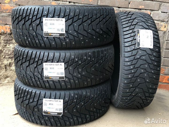 Hankook Winter I'Pike RS2 W429 245/45 R20 102T