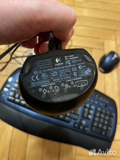 Logitech мультимедиа клавиатура и мышь