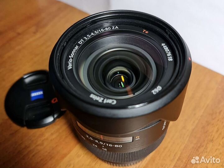 Объектив Sony Carl Zeiss 16-80mm f/3.5-4.5 ZA DT