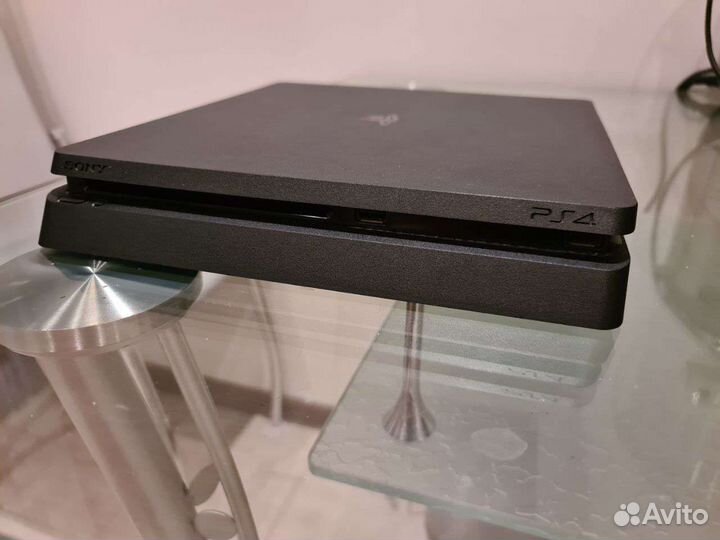 Sony playstation 4 slim + fifa 22, GTA5