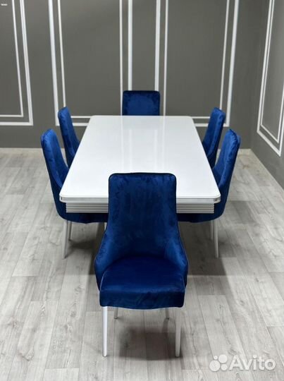 Стол и стулья в гостиную.Оплата при получении