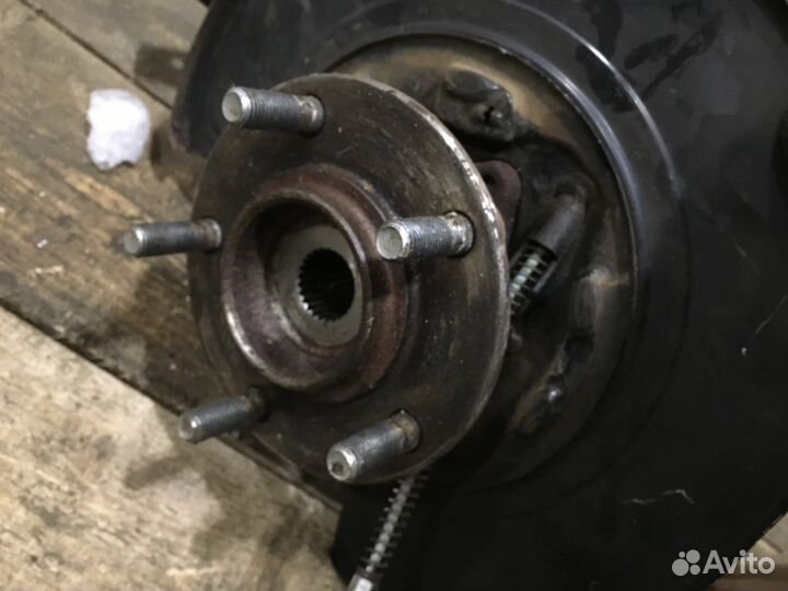 Ступица задняя Mitsubishi Outlander XL