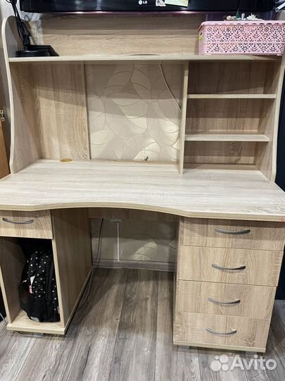 Письменный стол для школьника бу