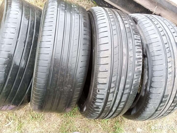 Yokohama BluEarth AE50 235/55 R18