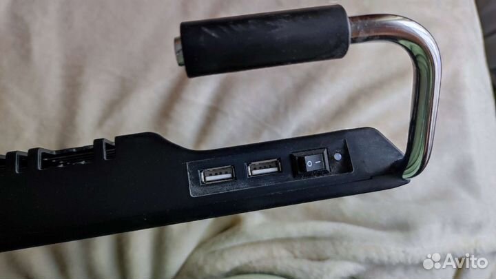 Подставка с охлаждением для ноутбука