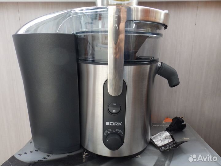 Соковыжималка Bork JU CUP 22130 SI