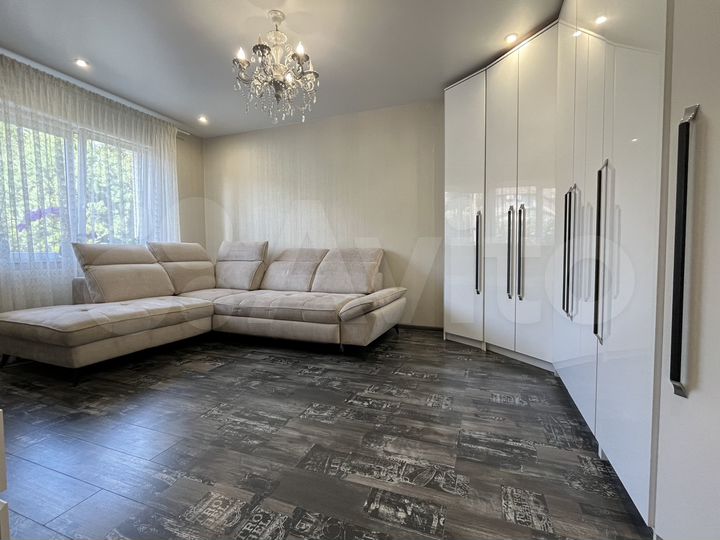 2-к. квартира, 61,7 м², 1/3 эт.