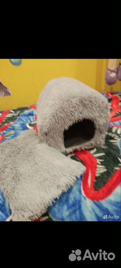 Лежанка для кошек бу