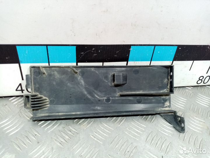 Б/У Кронштейн радиатора