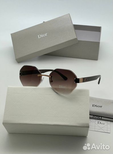 Очки солнцезащитные Dior