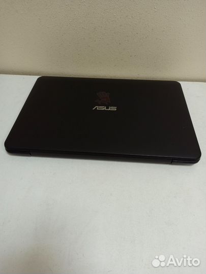 Ноутбук Asus 4 ядра N3700/GT 920M 1Гб /1тб HDD