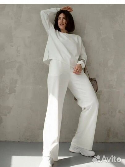 Трикотажный костюм новый