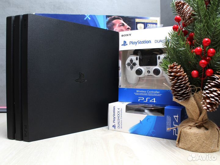 Sony playstation 4 Slim 1Тб + 2 джойстика + игры