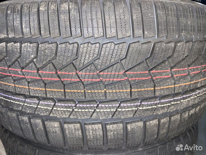 Continental ContiWinterContact TS 860S 285/30 R22 101W