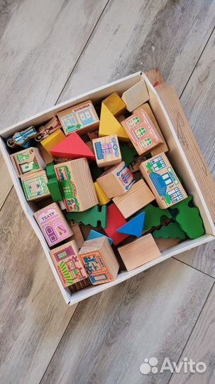 Деревянный конструктор город