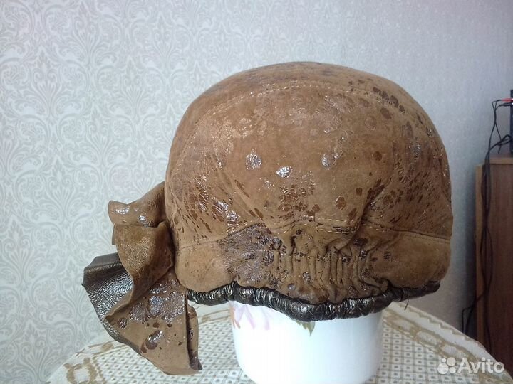 Зимняя шапочка из натуральной кожи 54-56 размера