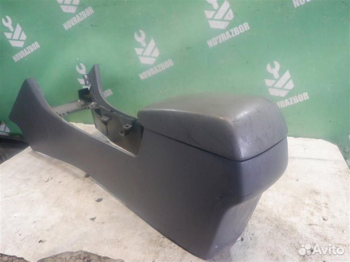Подлокотник Мазда Мазда 3 бк
