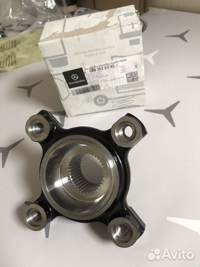 A6392820245 Фланец раздатки зад Мерседес W639