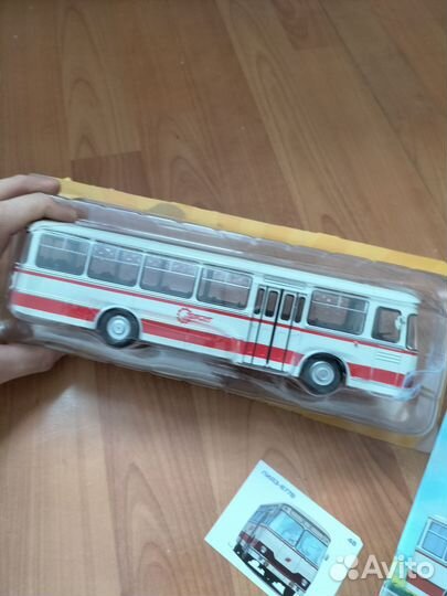 Модель автобуса лиаз 677в 1/43