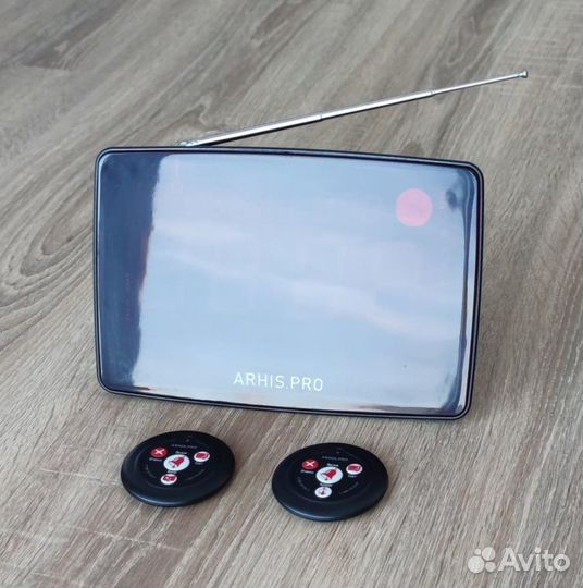 Табло вызова официанта руссифицировано и кнопки