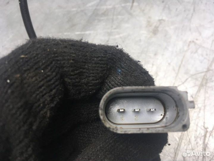 Датчик положения коленвала Volkswagen Bora 1997-20