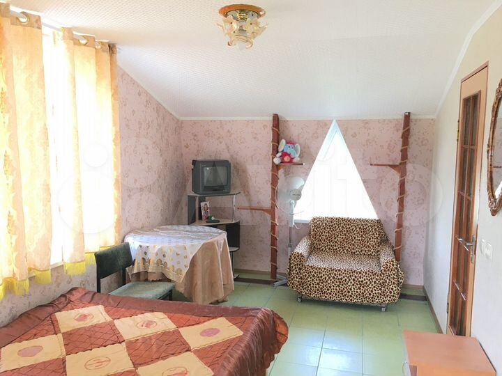 Комната 12 м² в 4-к., 2/2 эт.