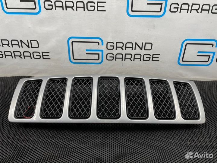 Решетка радиатора Jeep Grand Cherokee 3 WH EXL 3.0