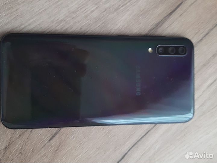 Samsung Galaxy A50, 6/128 ГБ