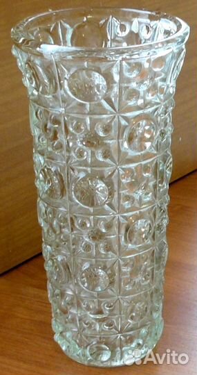 Стеклянная ваза с клеймом