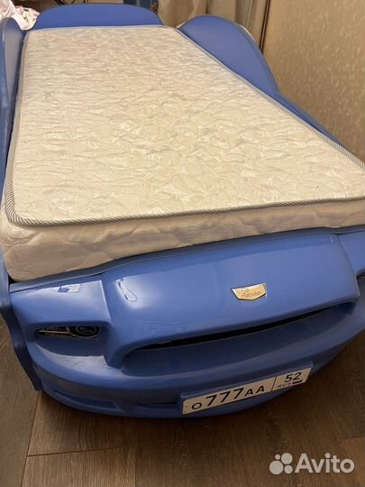 Кровать машинка с матрасом б/у