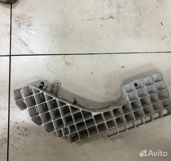 Усилитель переднего бампера задний правый