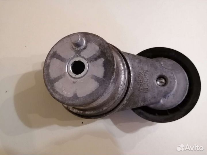 Ролик натяжителя поликлинового ремня Reng Rover