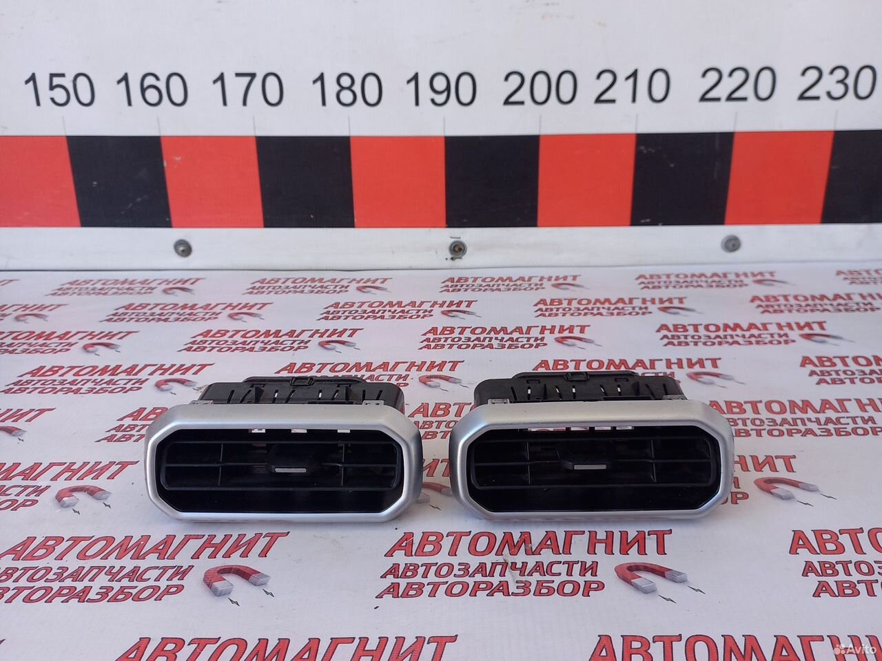 Дефлектор воздуховода боковой Рено Дастер 2 19 н.в