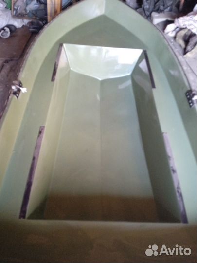 Продам лодку Омь